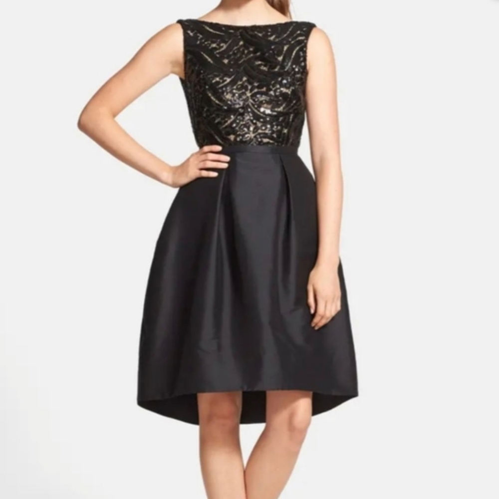 Stunning Monique  Lhullier ML black sequined cocktail dress. Size 14. NWT